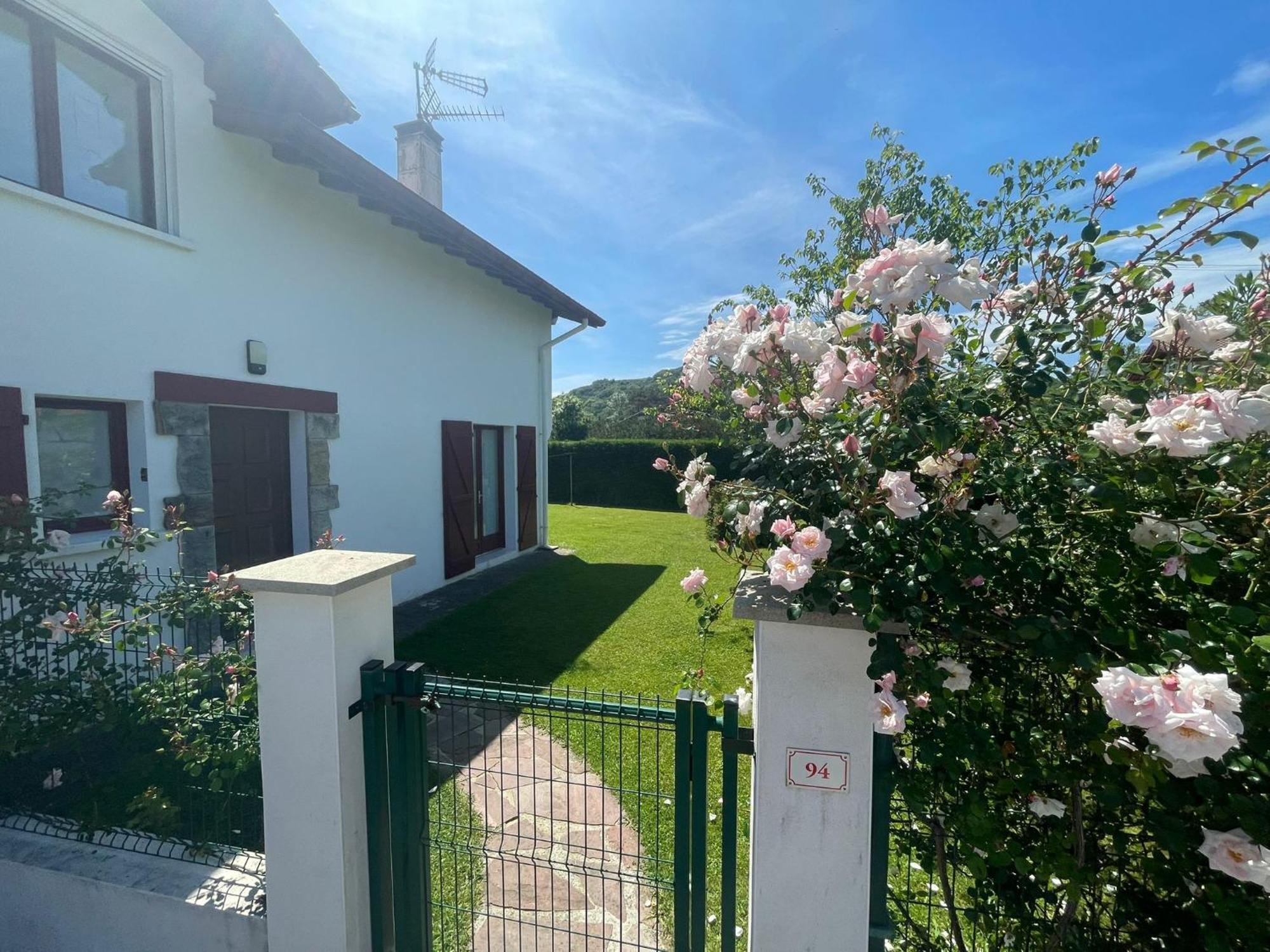 Maison Lore Mendi Elbarron Saint-Pée-sur-Nivelle Eksteriør bilde